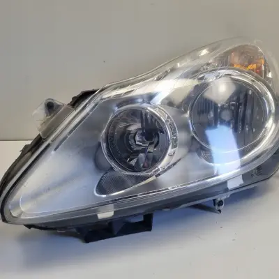 Opel Corsa D PRZEDNIA LAMPA LEWA lewy przód ANGLIK 93189359