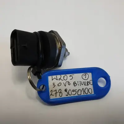 W205 3.0 V6 CZUJNIK CIŚNIENIA PALIWA 2789050100