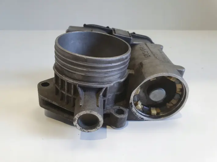 Citroen C4 1.4 16V PRZEPUSTNICA 9647925480