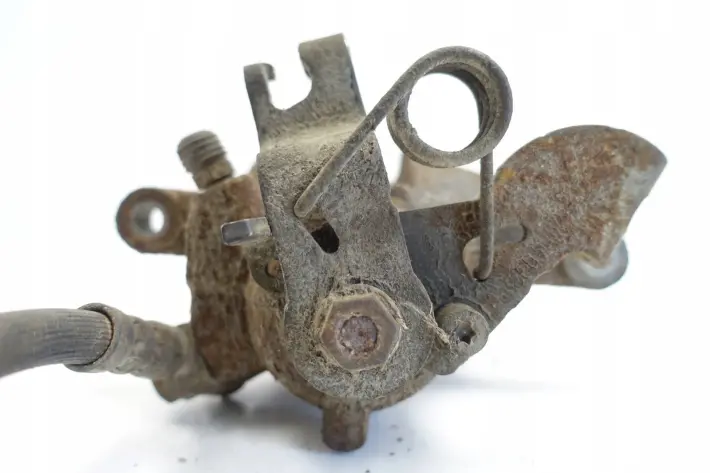 Audi A4 B7 Cabrio TYLNY PRAWY ZACISK HAMULCOWY tył