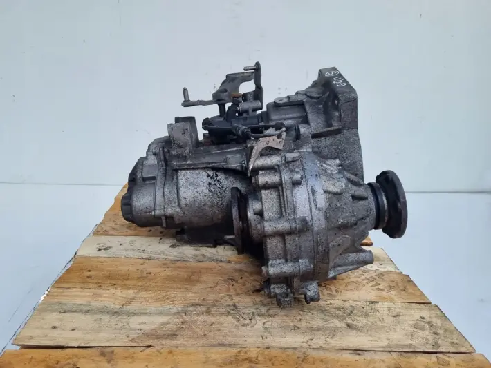 VW Touran 1.9 TDI MANUALNA SKRZYNIA BIEGÓW manual GQM