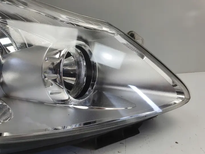 Opel Corsa D PRZEDNIA LAMPA PRAWA prawy przód anglik 93189360