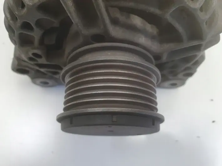 Seat Ibiza II lift 1.4 16V ALTERNATOR Bosch 038903023K 70A