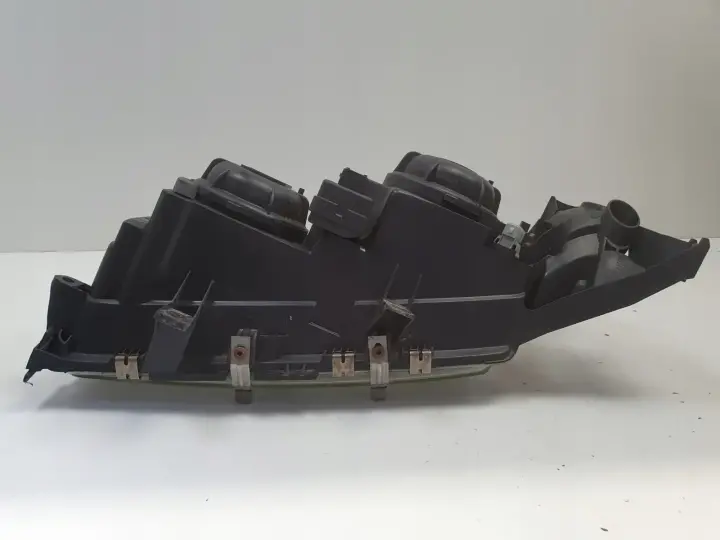 Volvo S80 I 98-04r PRZEDNIA LAMPA PRAWA prawy przód 30678108 89088108 valeo