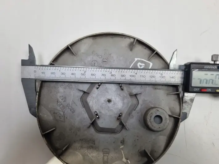 Renault DEKIELEK FELGI Kapsel kołpak 8200412202 145 mm