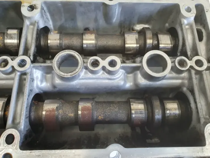 Opel Vectra C 1.9 CDTI POKRYWA ZAWORÓW wałki 55565886
