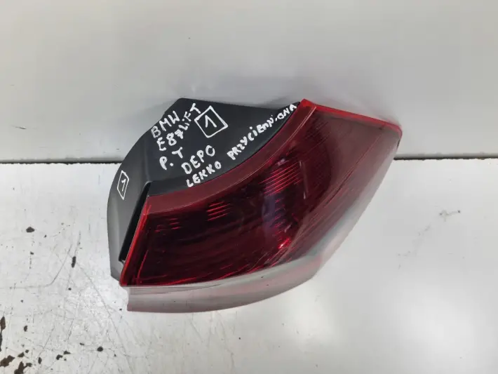 BMW E87 04-10r TYLNA LAMPA PRAWA prawy tył pasażera 08-4444-1946R-F DEPO