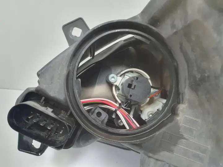 Mercedes Vito Viano W639 LIFT PRZEDNIA LAMPA PRAWA prawy przód A6398201961