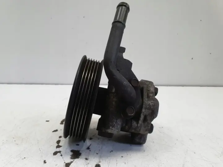 Kia Carens II 2.0 CRDI POMPA WSPOMAGANIA 0K2KC32600