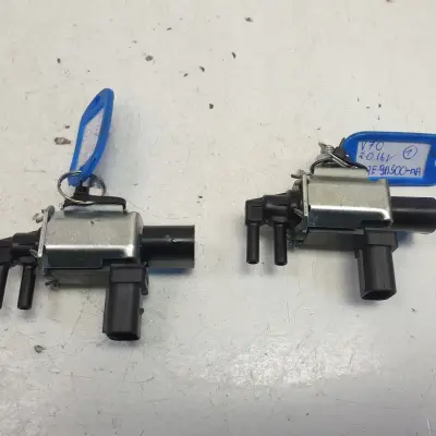 Volvo V70 III 2.0 16V ELEKTROZAWÓR BS7E9A500AA