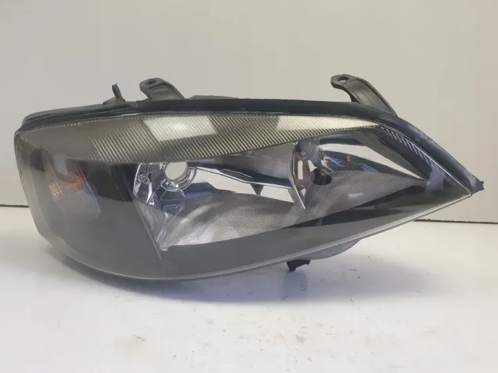 Opel Astra II G PRZEDNIA LAMPA PRAWA prawy przód