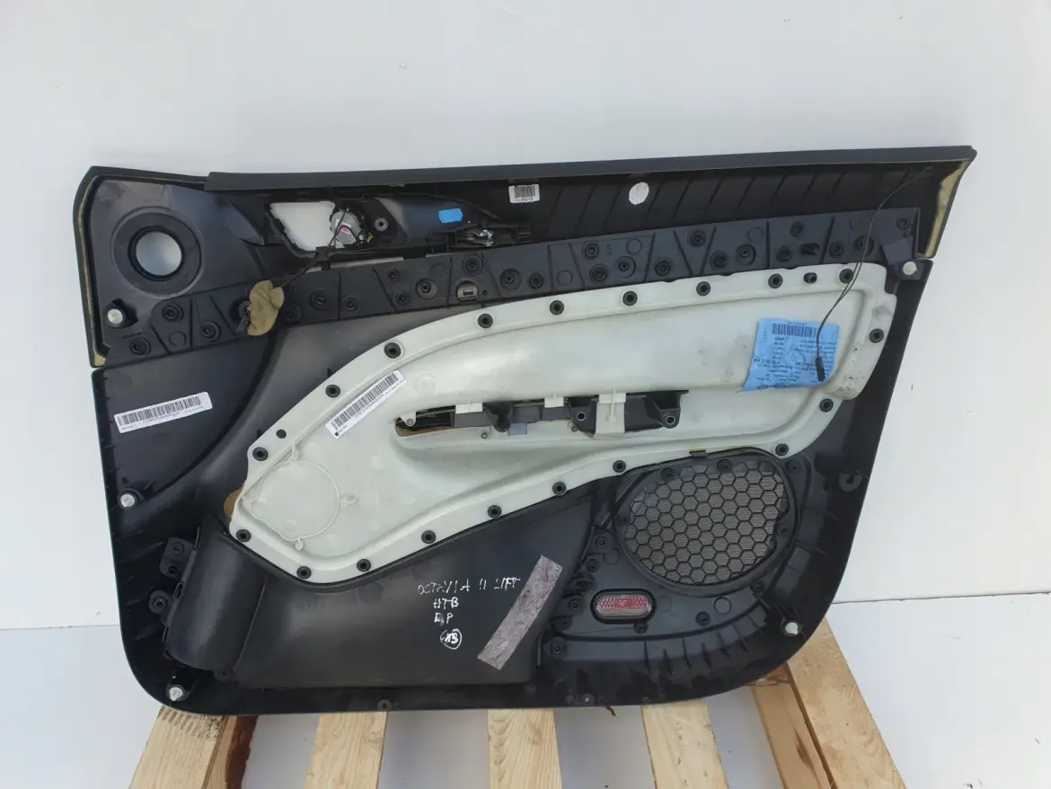 Skoda Octavia II LIFT PRZEDNI BOCZEK DRZWI LEWY PRZÓD europa 1Z1867011