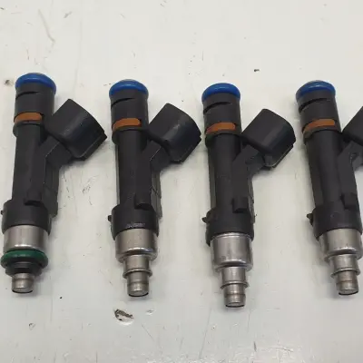 Ford Mondeo MK4 2.0 16V WTRYSKIWACZ 0280158105