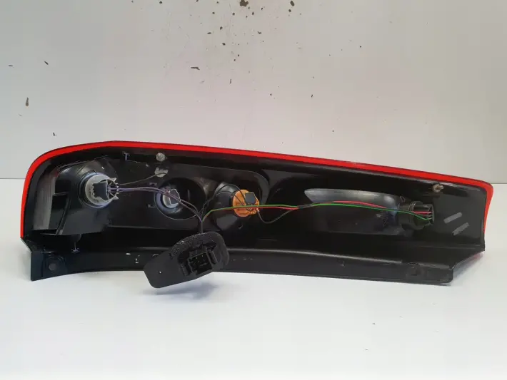 Ford Fiesta 6 MK6 lift 3D 02-08r TYLNA LAMPA LEWA lewy tył 6S61-13404-B