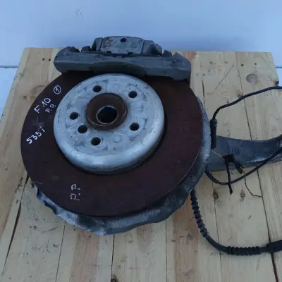 BMW F10 535 3.0 i PRZEDNIA ZWROTNICA piasta PRAWA