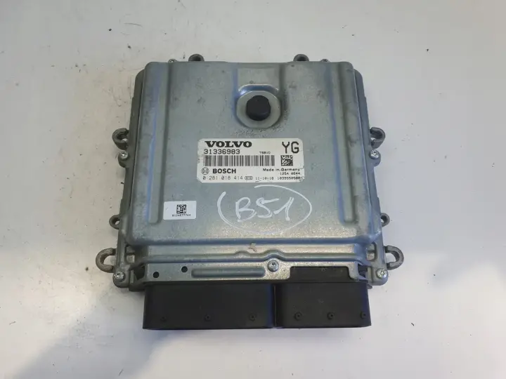 Volvo V40 II 2.0 D3 STEROWNIK SILNIKA komputer 31336983 0281018414