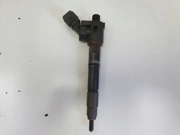 Volvo V70 III XC70 II lift 2.0D D4 WTRYSKIWACZ PALIWA Wtrysk 31405404