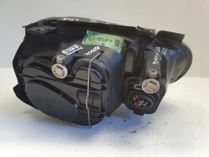 VW Golf IV 97-06 PRZEDNIA LAMPA LEWA lewy przód anglik 1J2941015A