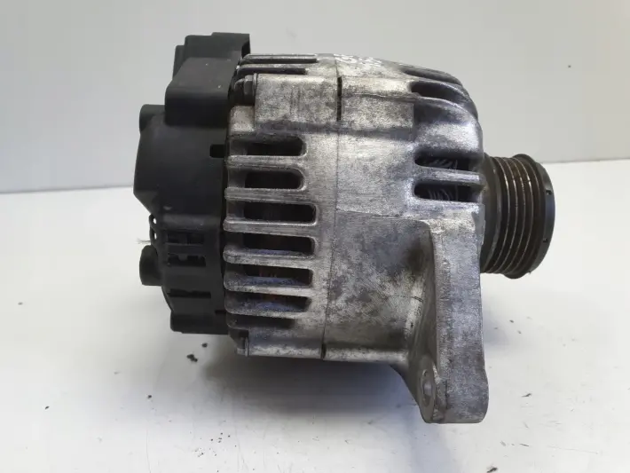 Hyundai Getz 1.5 CRDI ALTERNATOR valeo 2655475 120A