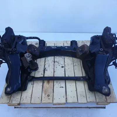 Toyota Supra 3.0 PRZEDNIE SANKI BELKA POD SILNIK