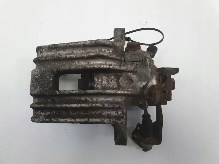 VW Golf IV Bora Audi A3 LEWY ZACISK HAMULCOWY tył kierowcy Lucas