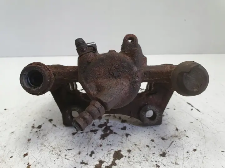 Mercedes Vito W447 PRAWY TYLNY ZACISK HAMULCOWY tył pasażera P.T