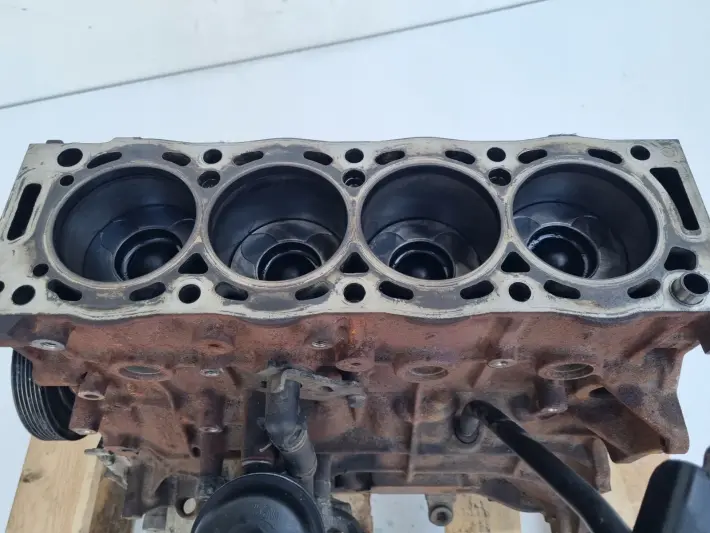 DÓŁ SILNIKA BLOK WAŁ KORBOWY Volvo C30 S40 II V50 V70 2.0 D DIESEL D4204T