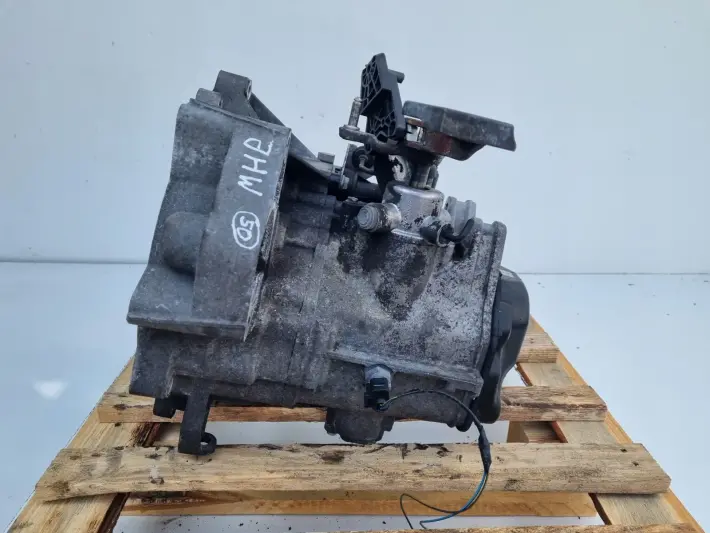 Audi A3 8P II 1.6 FSI MANUALNA SKRZYNIA BIEGÓW manual JHW