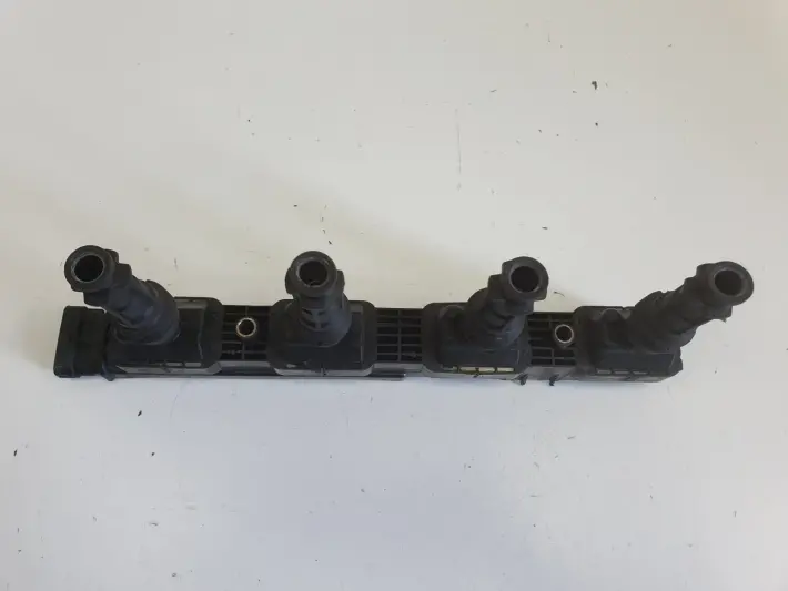 Opel Corsa D 1.2 1.4 16V CEWKA ZAPŁONOWA GN10204 delphi