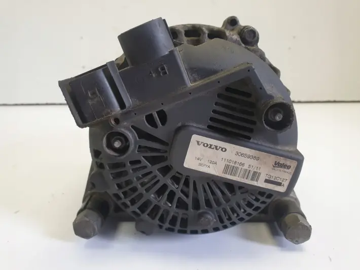 Volvo C30 D2 1.6 D ALTERNATOR 30659389 oryginał