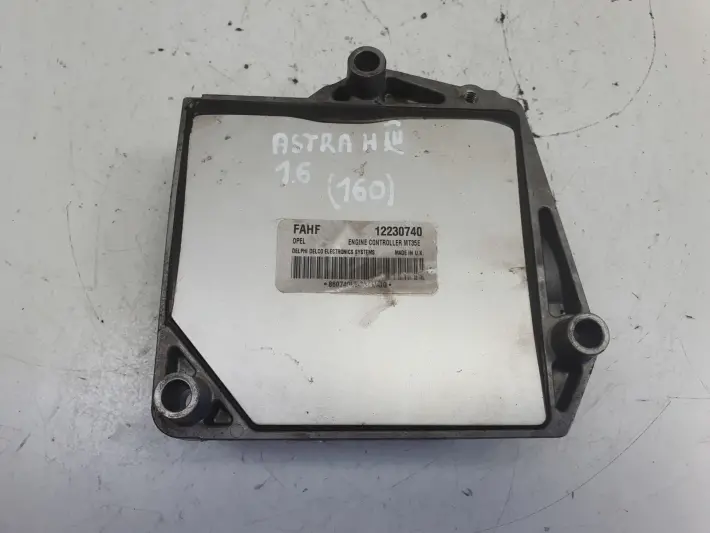 Opel Astra III H 1.6 16V STEROWNIK SILNIKA komputer 12230740 FAHF