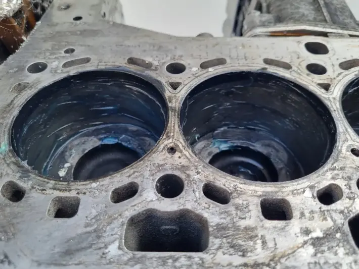 DÓŁ SILNIKA BLOK WAŁ KORBOWY BMW E90 E91 E60 E61 E87 2.0 D DIESEL N47D20A