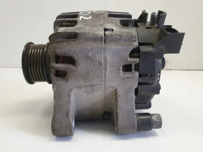 Volvo S40 II V50 C30 1.6 D ALTERNATOR 30659389