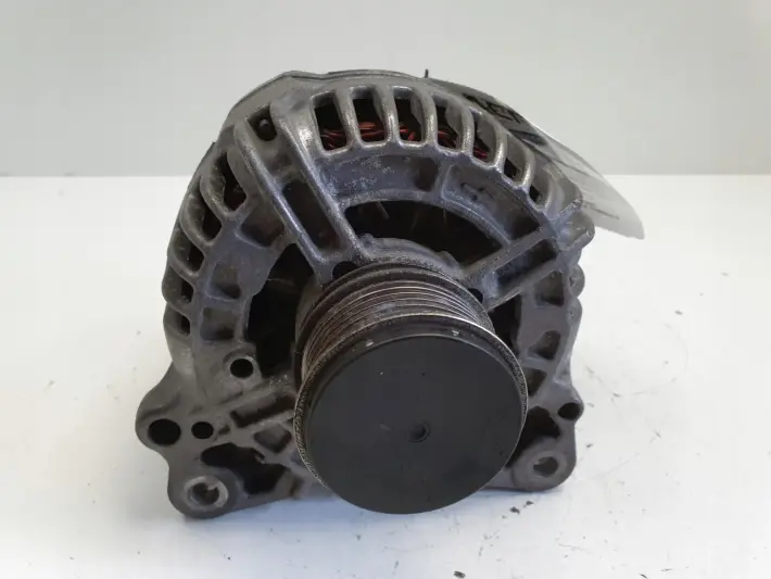 VW Passat B6 1.9 TDI ALTERNATOR bosch 06F903023F 140A