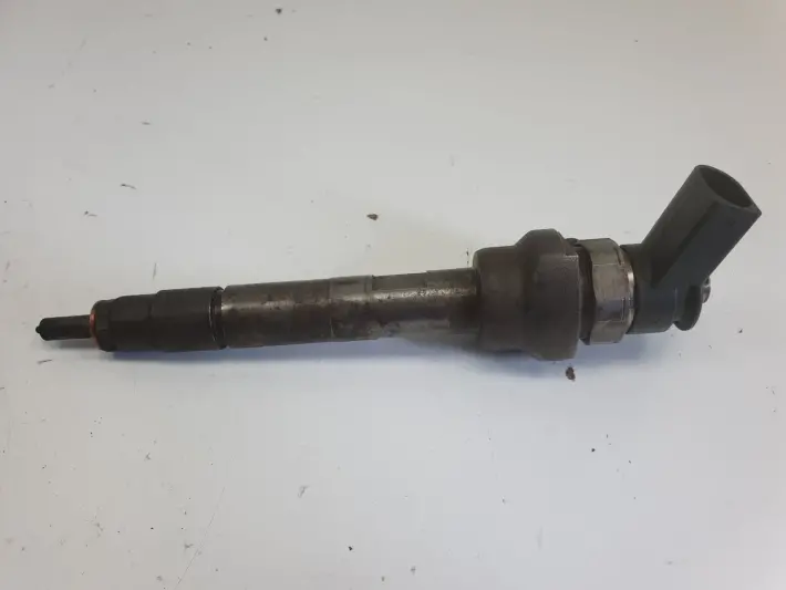 BMW E87 E90 E91 2.0 D WTRYSKIWACZ wtrysk 0445110289
