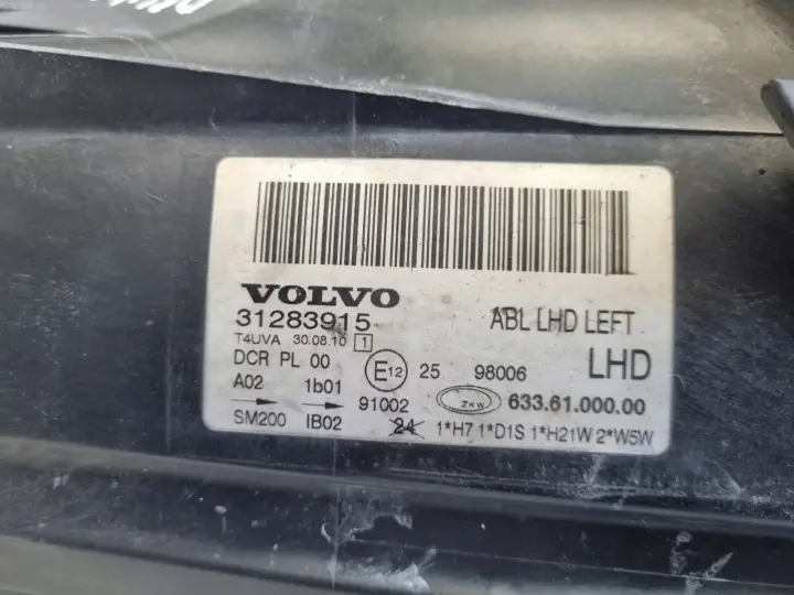 Volvo V70 III XC70 PRZEDNIA LAMPA LEWA LEWY PRZÓD XENON SKRĘTNY 31283915