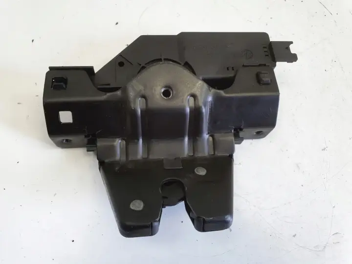 BMW E46 E90 E91 ZAMEK KLAPY BAGAŻNIKA 8196401