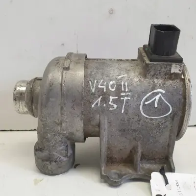 Volvo V40 II 1.5 T turbo POMPA WODY 31368715