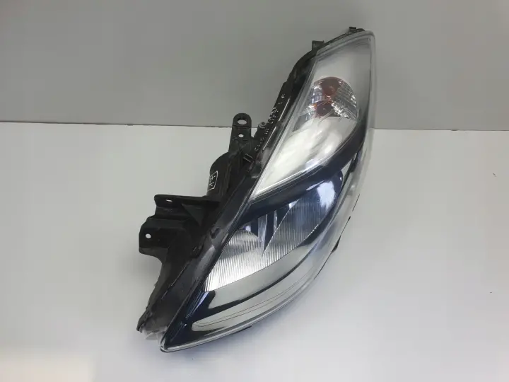 Renault Clio III LIFT PRZEDNIA LAMPA LEWA lewy przód EUROPA 260605550R