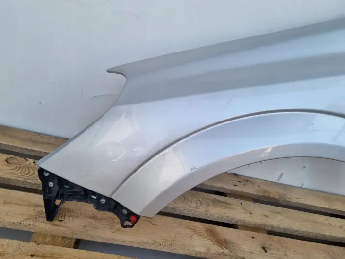 Opel Astra III H HTB sedan kombi 04-09r PRZEDNI BŁOTNIK LEWY KIEROWCY Z2UA