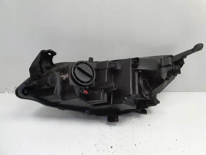 Opel Astra J IV PRZEDNIA LAMPA PRAWA prawy przód anglik Ciemny klosz