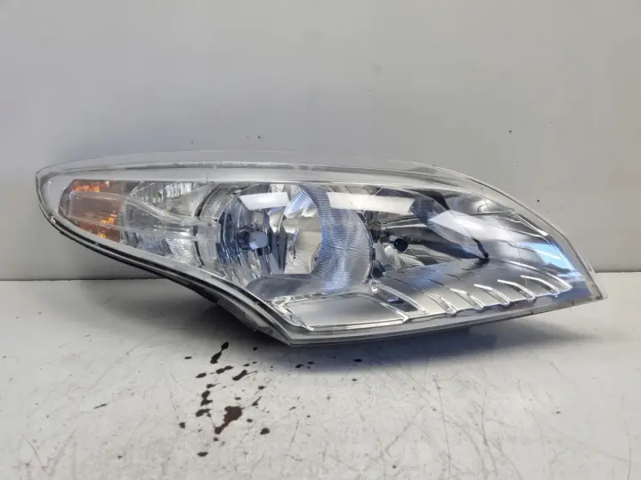 Renault Megane III 08-12r PRZEDNIA LAMPA PRAWA PRAWY PRZÓD 260100017R