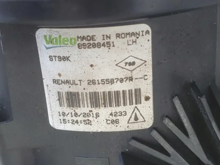 Renault Trafic III 14r- PRZEDNI HALOGEN LEWY PRZÓD kierowcy 261558707R