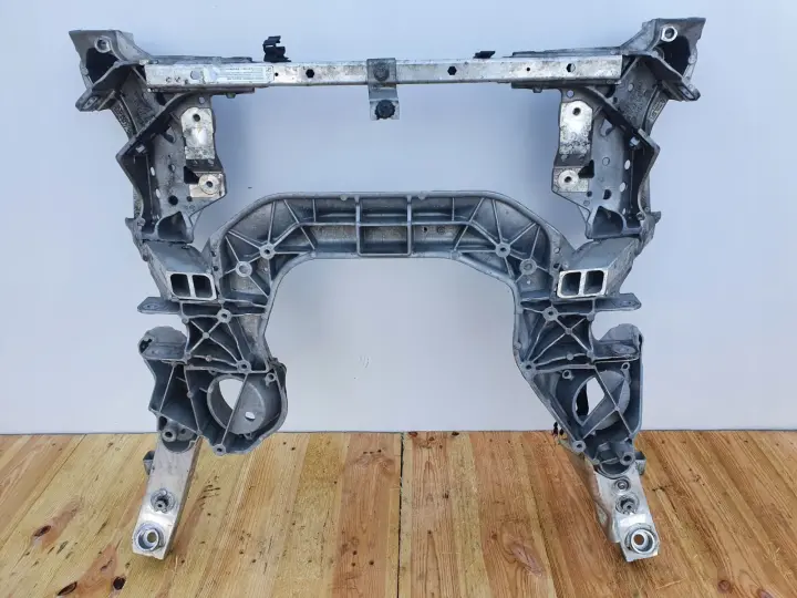 BMW F01 750 i 4.4 BITURBO SANKI BELKA POD SILNIK