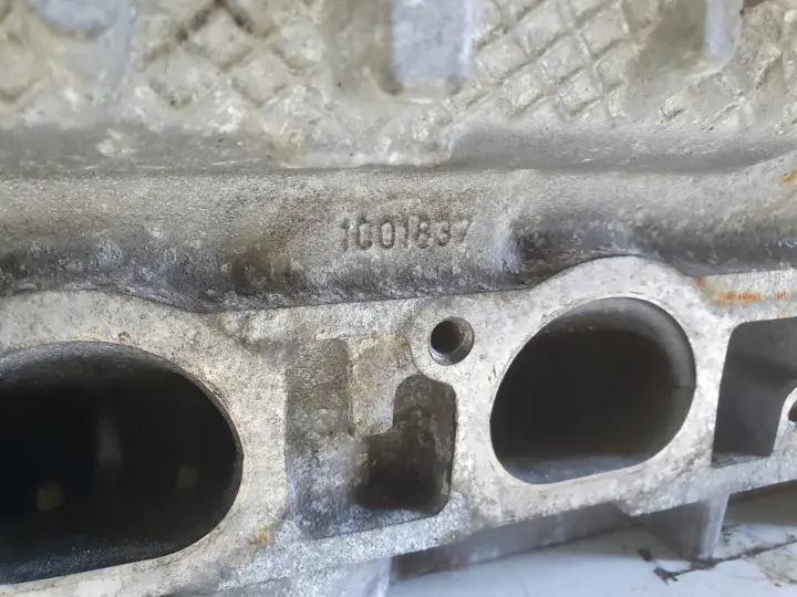 Volvo S60 V70 2.4 B GŁOWICA CYLINDRÓW 1001837