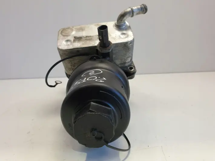 VW Golf V 2.0 FSI OBUDOWA FILTRA OLEJU podstawa