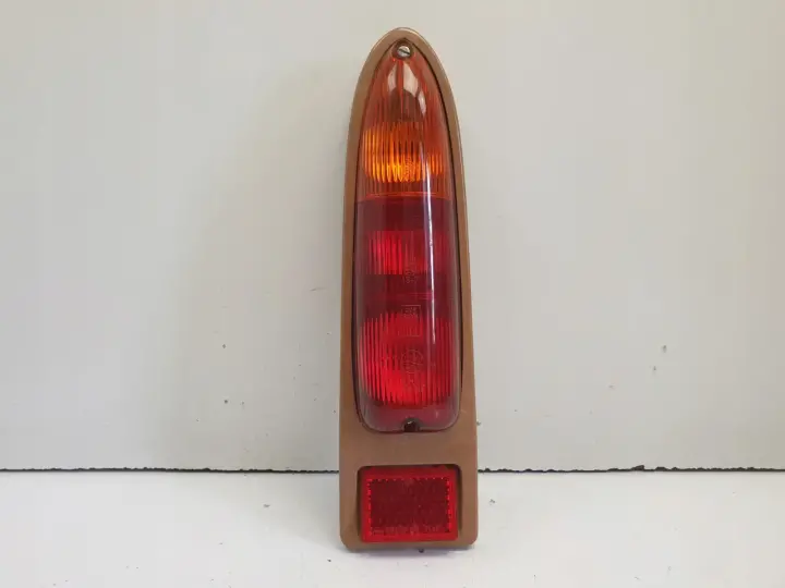 Trabant 601 TYLNIA TYLNA LAMPA LEWA PRAWA prawy lewy tył