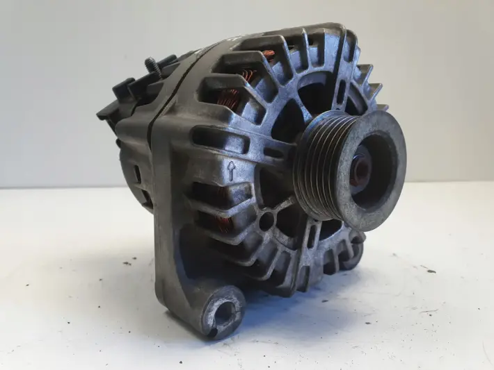 BMW E87 E90 2.0 D ALTERNATOR valeo 7802261 180A