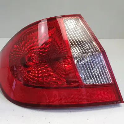 Hyundai Getz Lift 3 drzwi TYLNA LAMPA LEWA lewy tył kierowcy