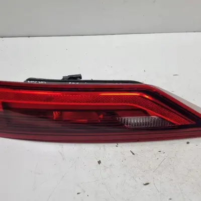 Volvo V90 II 16-20r TYLNIA TYLNA LAMPA PRAWA prawy tył w klape 31656786